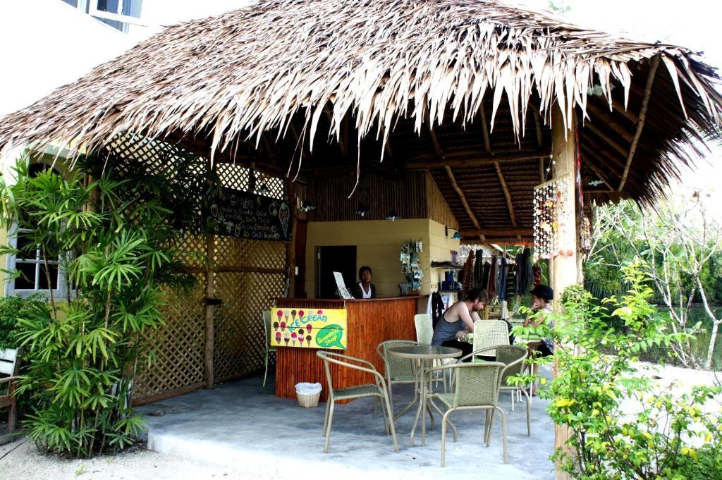 Roo Poo Guest House Koh Kho Khao Island Esterno foto